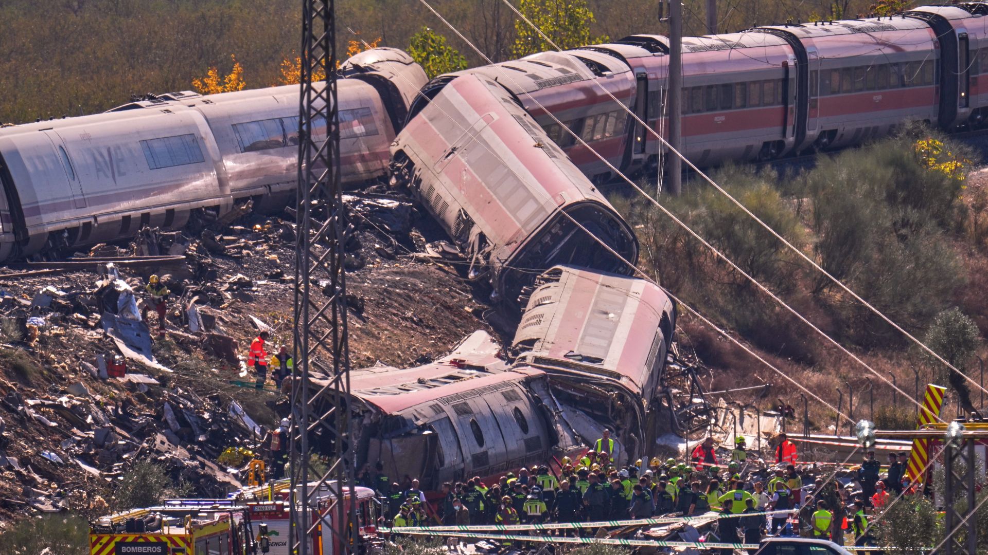 'Inexplicable' order probed as cause of train crash that killed at least 69: Official
— ABC7 Chicago (WLS-TV)